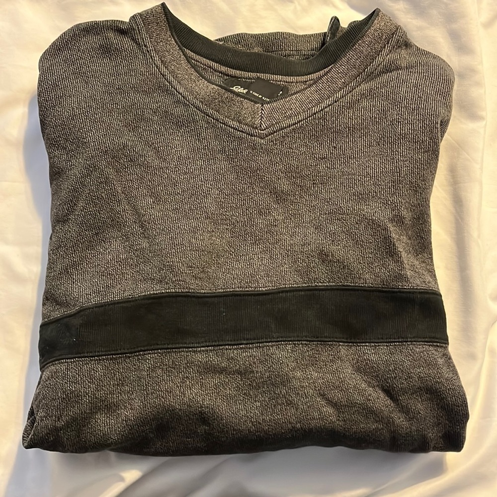 Eddie Bauer Men’s v neck pullover